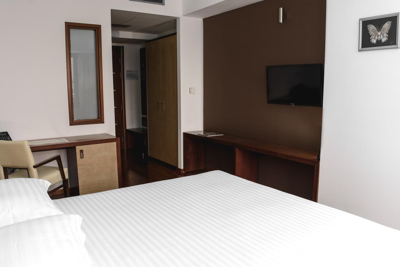 City5 Rooms & Suites By Lsa Skopje Luaran gambar